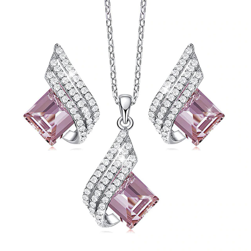 Roze-Swarovski-ketting-oorbellen-925-zilver.jpg Silver-pink necklace and earrings